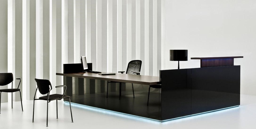 Furonto reception counter with high gloss black frontage